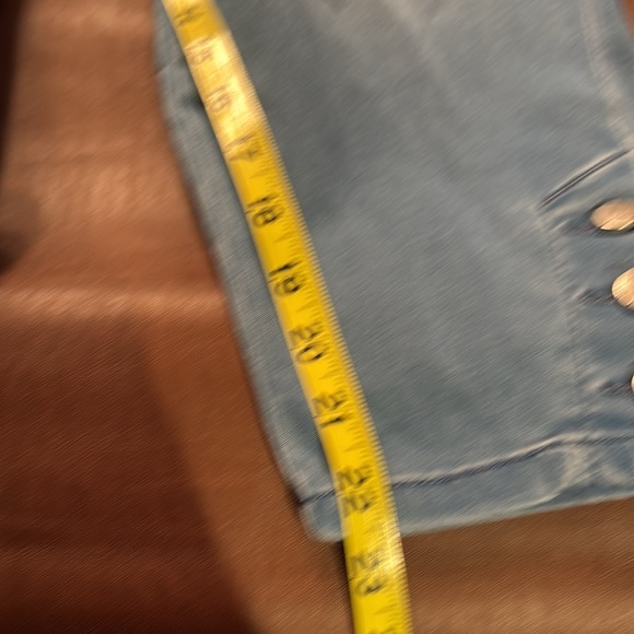 Melissa McCarthy seven jeans. Light denim. Soft material. Size 22. Worn once. - Picture 7 of 9